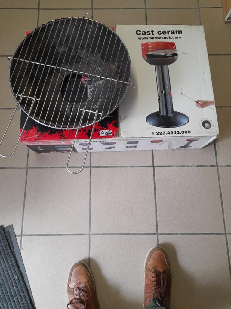 Barbecue  in in font, Ophalen