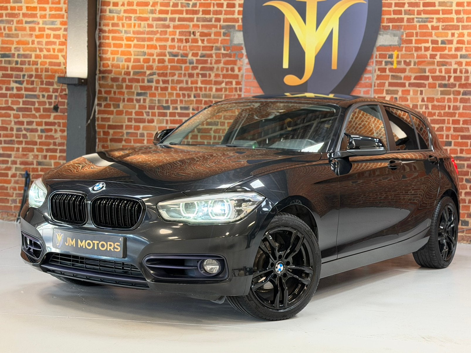 BMW 118d Automatique - Euro 6b - LED - 12/2016, Autos, BMW, Achat, Entreprise, Carnet d'entretien, 5 portes