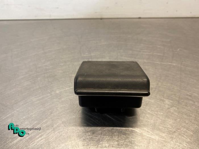 Asbak achter van een Nissan Qashqai (Qashqai 07-), Auto-onderdelen, Interieur en Bekleding, Gebruikt, -, -, Ophalen of Verzenden