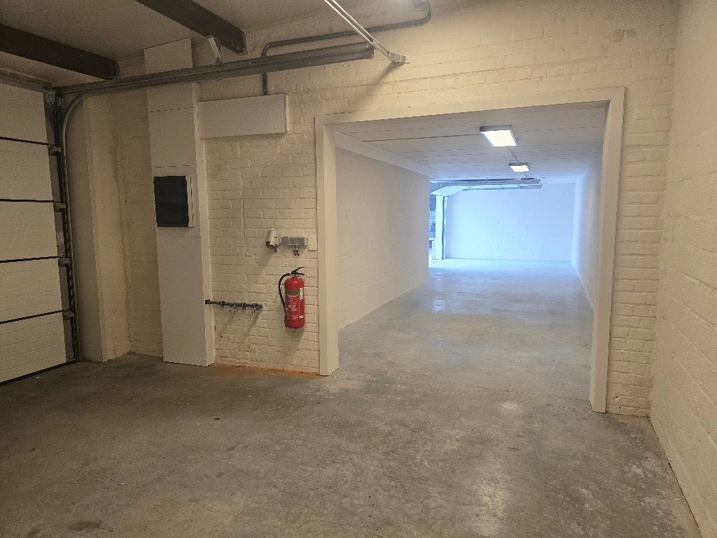Ruime GARAGE te huur OOSTDUINKERKE KOKSIJDE, Immo, Provincie West-Vlaanderen