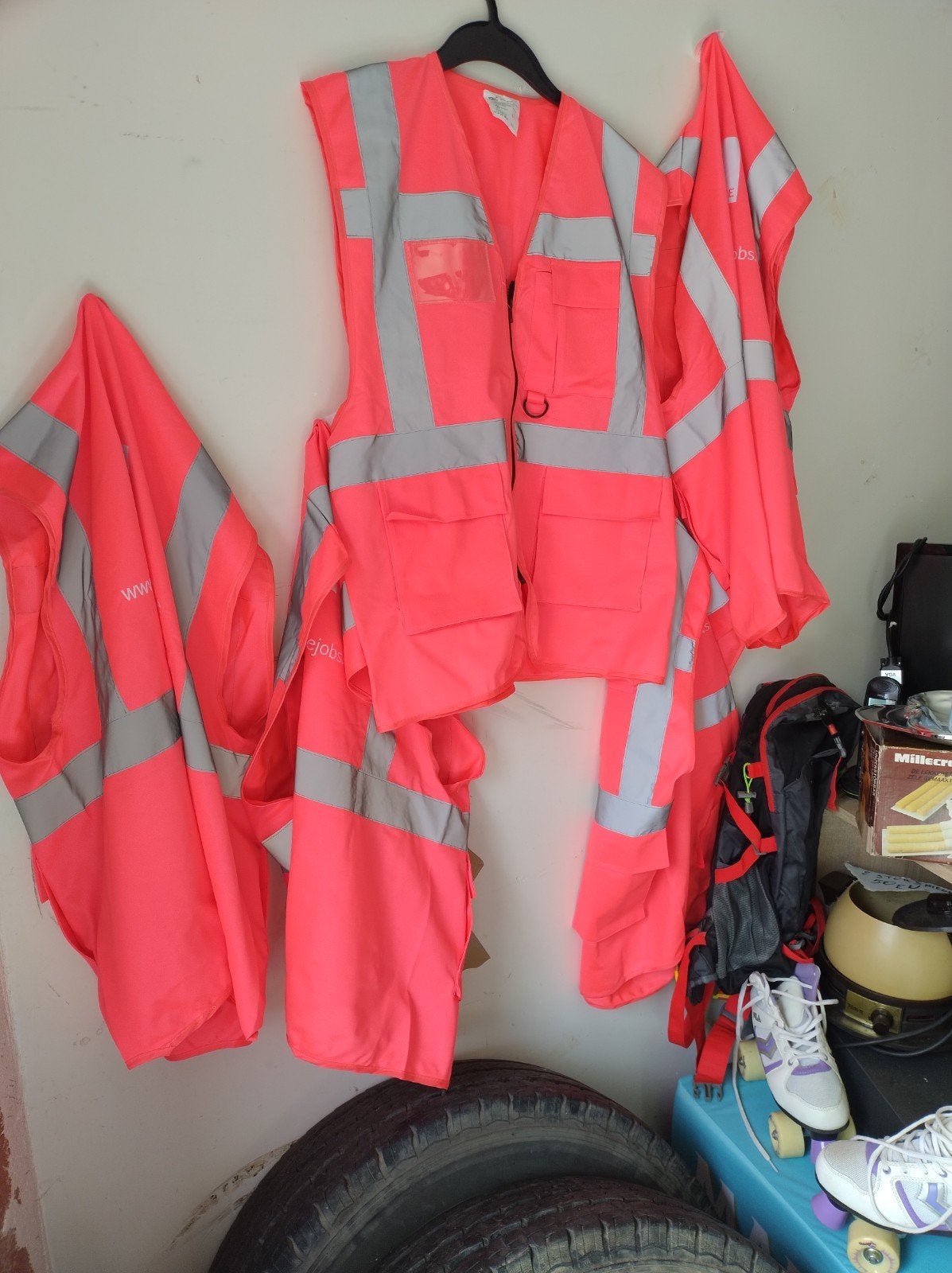 Vestjes 5 Stuks Te Koop Prijs Overeen Te Komen . Nieuwe.M(L), Watersport en Boten, Watersportkleding, Ophalen, Nieuw, Dame of Heer