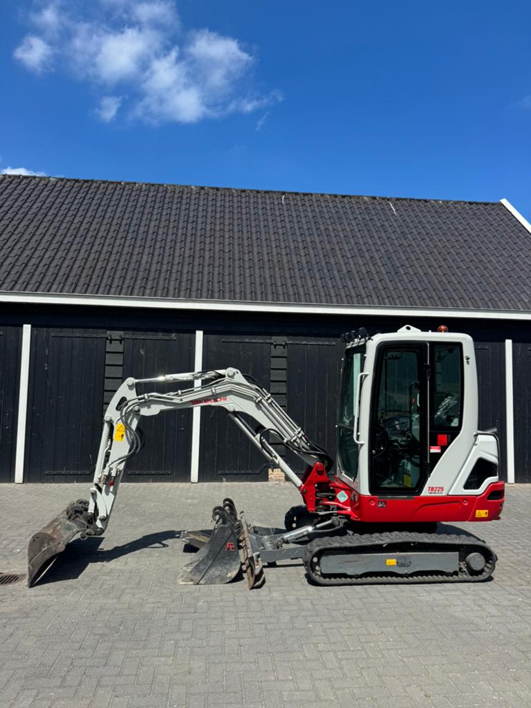 Gevraagd: Graafmachines en shovels t/m 3,5 ton, Ophalen