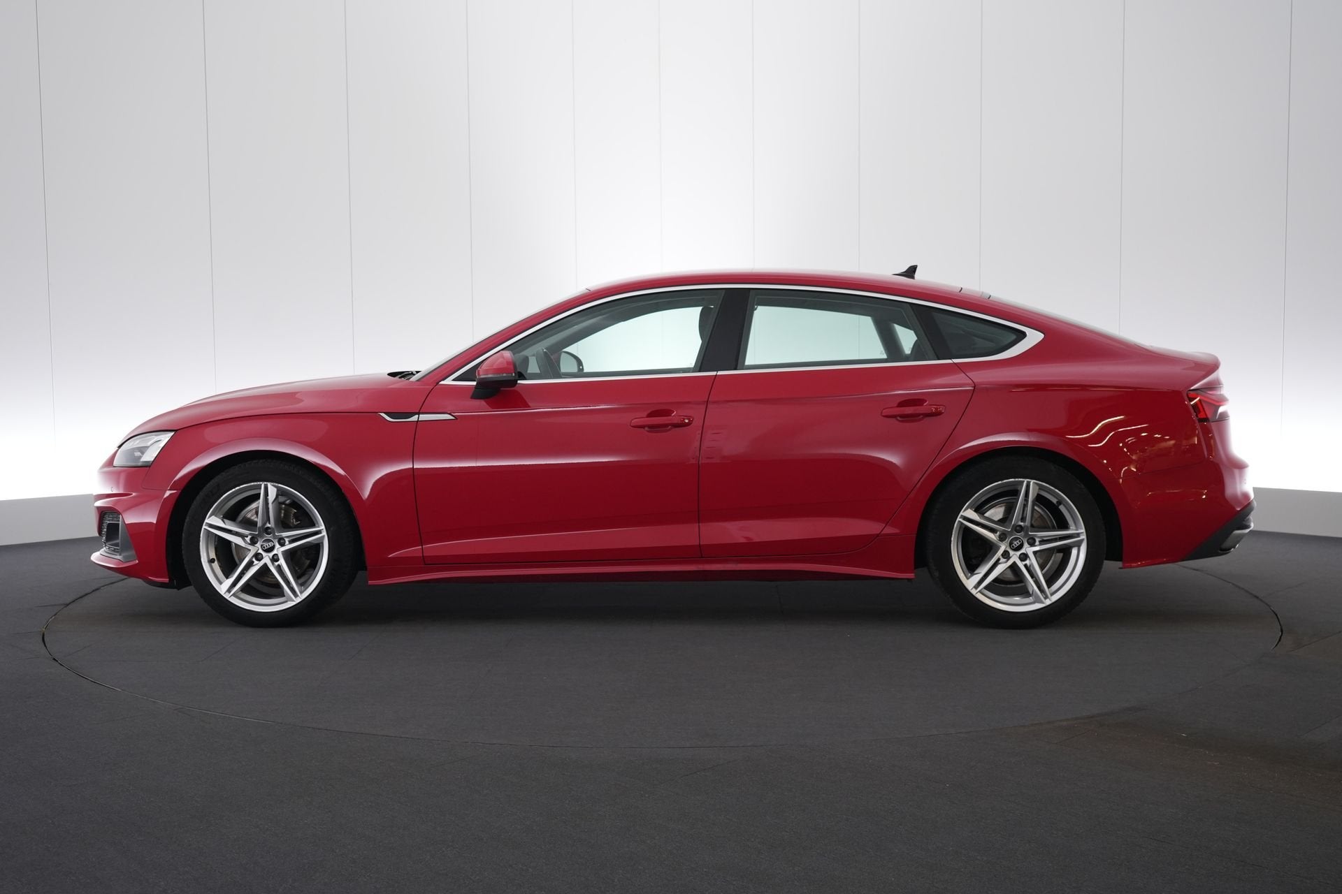 (2ALQ389) AUDI A5 SPORTBACK, Auto's, Audi, 4 zetels, Gebruikt, Euro 6, https://public.car-pass.be/vhr/3fdbd716-b322-409f-a09d-e887aabd7f32