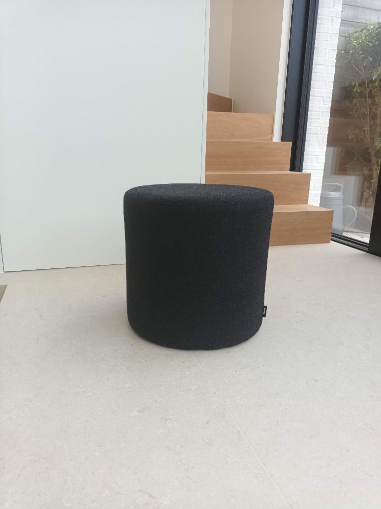 Antracietgrijze/zwarte poef merk Noo.ma, Ophalen, Minder dan 50 cm, Rond, Minder dan 50 cm