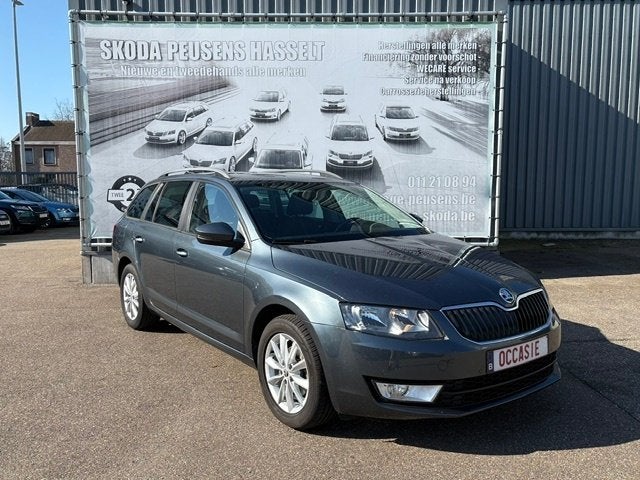 Skoda Octavia 1.6 TDi Style €88x36 (bj 2017), Auto's, https://public.car-pass.be/vhr/8dd3a44b-ca98-458b-9776-436b7d7a7bf0, Stof