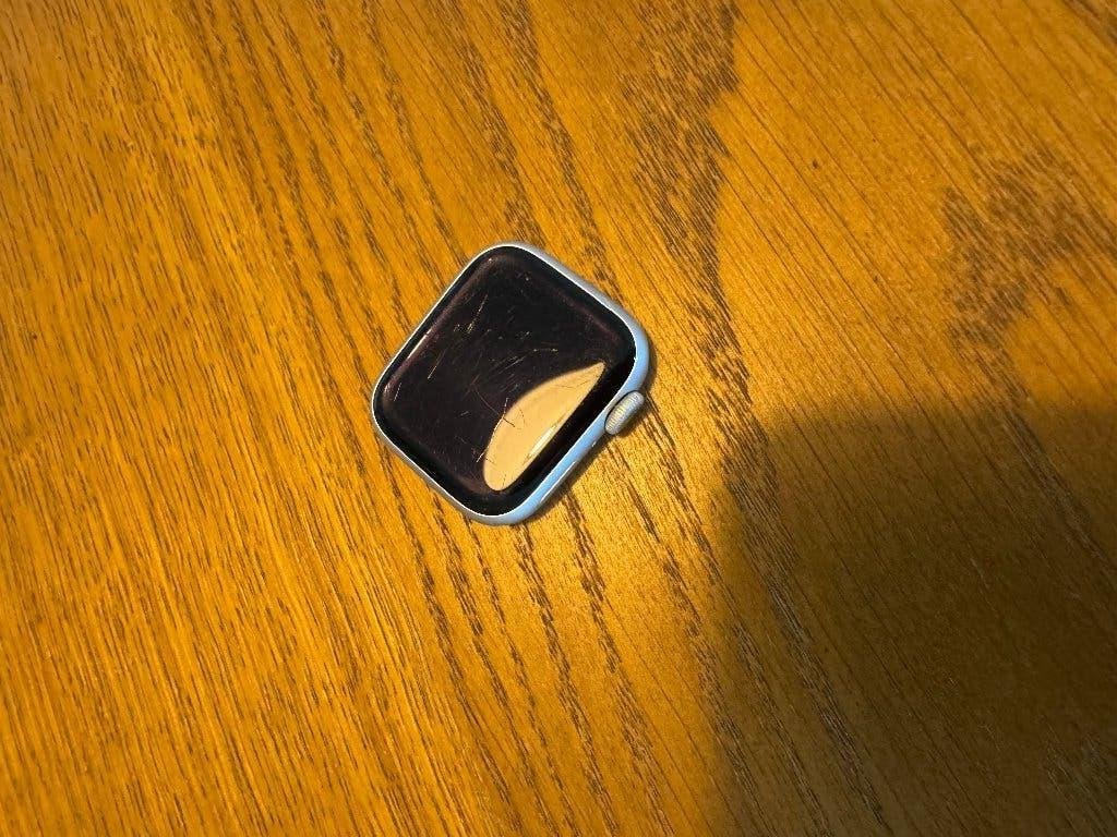 Apple Watch Series 8 (41mm GPS), met nieuw bandje + kabel, Étanche, Enlèvement ou Envoi, IOS, Utilisé