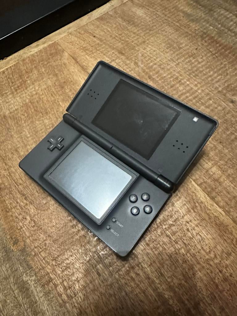 Nintendo DS Lite, Games en Spelcomputers, Spelcomputers | Nintendo DS, Ophalen of Verzenden, Gebruikt, Zwart, DS Lite