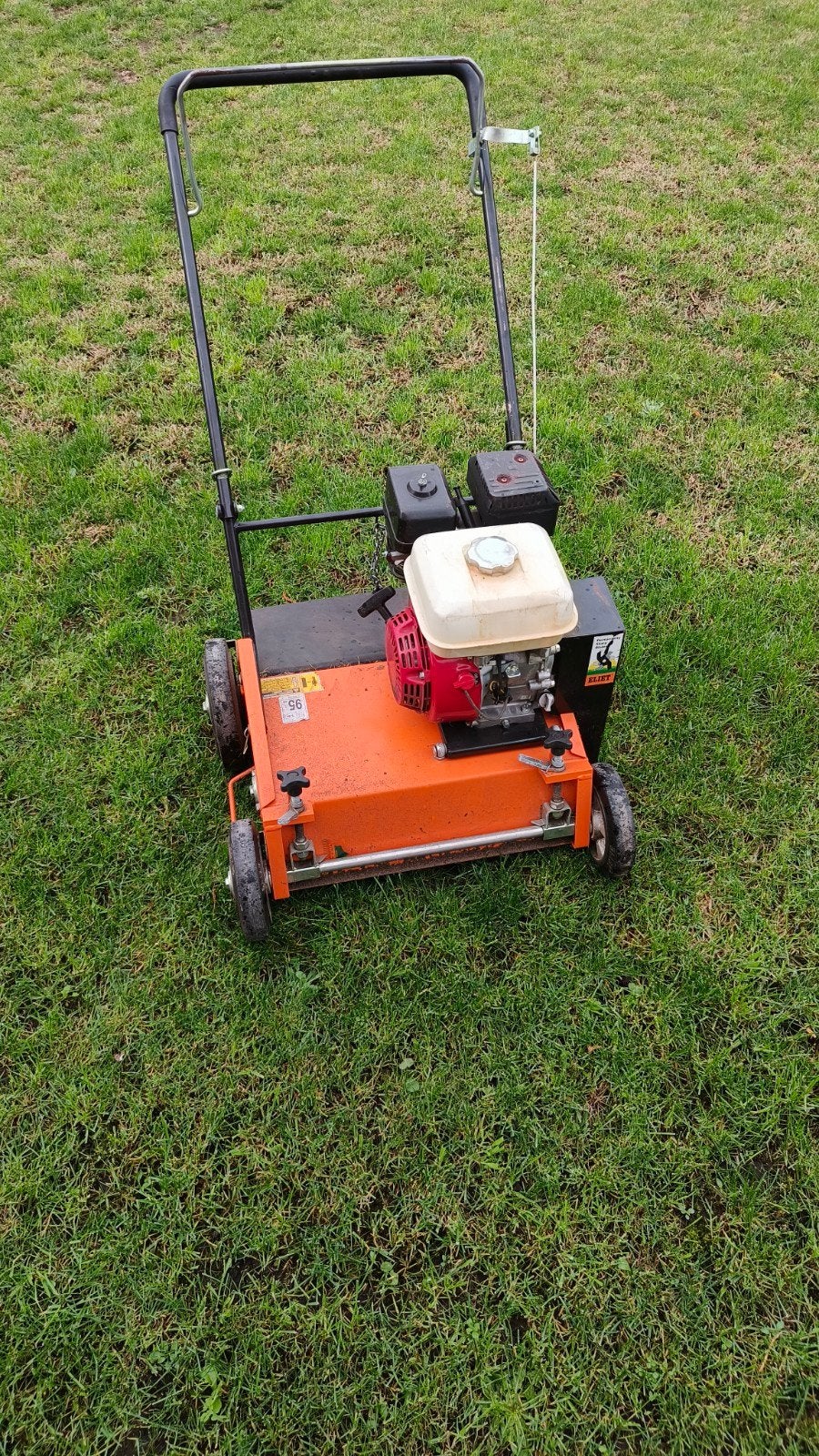 Verticuteermachine eliet 501 te huur, Enlèvement, Utilisé, Essence, Eliet / Honda
