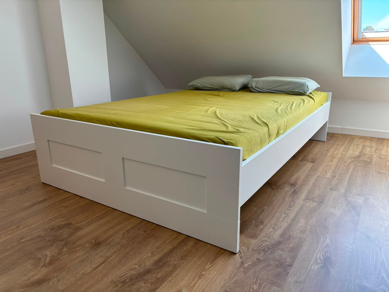 Bed en matras 140x200, Huis en Inrichting, Ophalen, Gebruikt, Twijfelaar