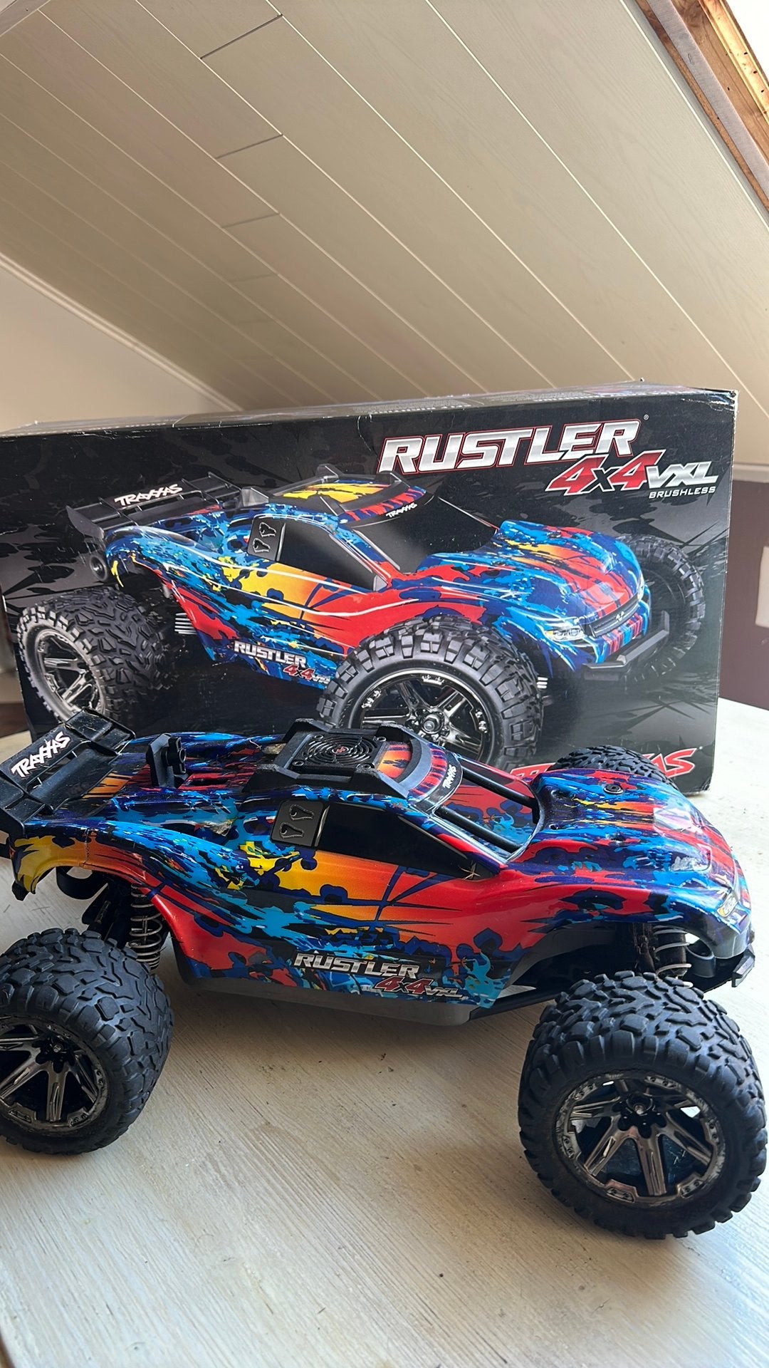 Modelbouw auto Rustler 4x4 VXL (+originele doos/papieren, Enlèvement, Voiture