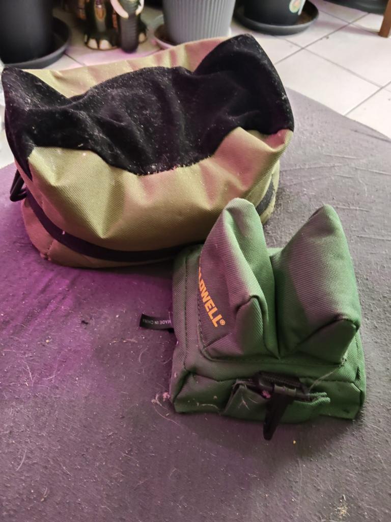 2 gevulde zandzakken, Sport en Fitness, Schietsport-accessoires, Ophalen of Verzenden