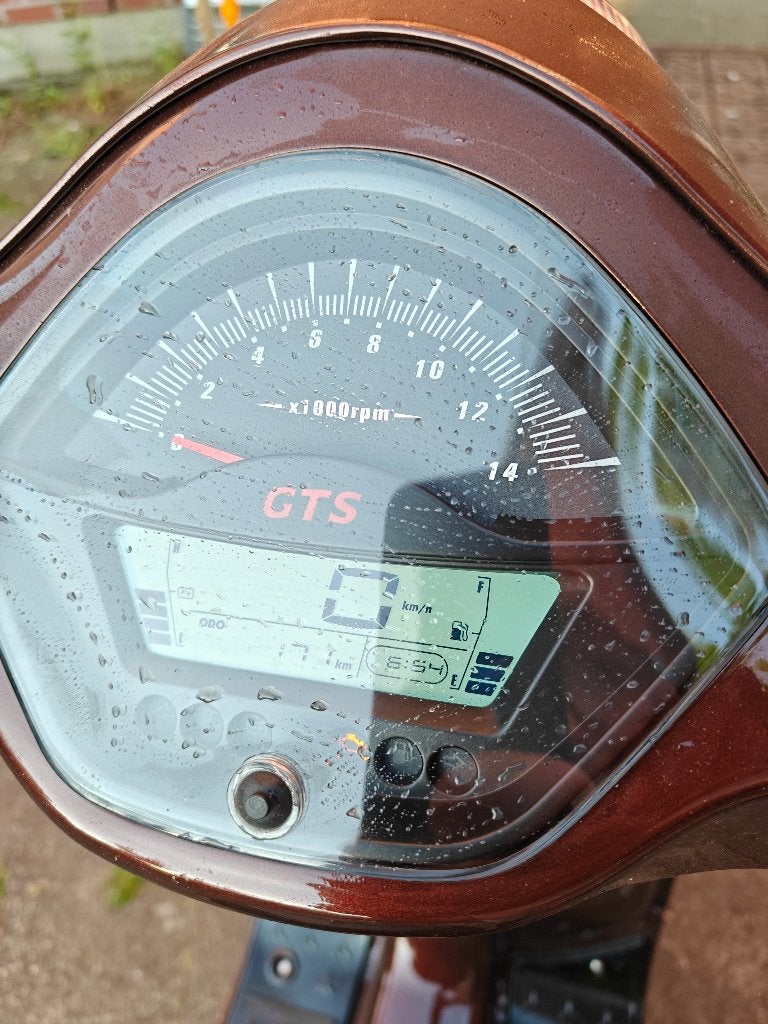 Scooter gts Toscana, Fietsen en Brommers, Brommers | Overige merken, Ophalen, Gts, Klasse A (25 km/u), Zo goed als nieuw