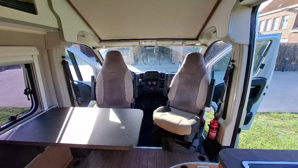 fourgon aménagé, Caravans en Kamperen, Vloeistofverwarming, Particulier, Elektrische ramen, 5 tot 6 meter