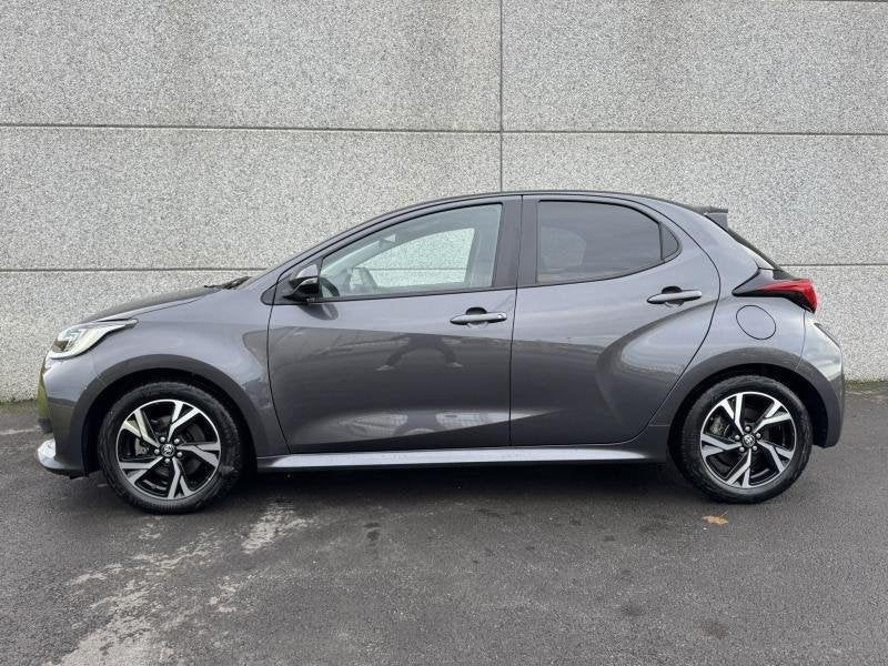 Toyota Yaris 1.5 TNGA HEV CVT Iconic, Automaat, 91 g/km, Overige kleuren, USB