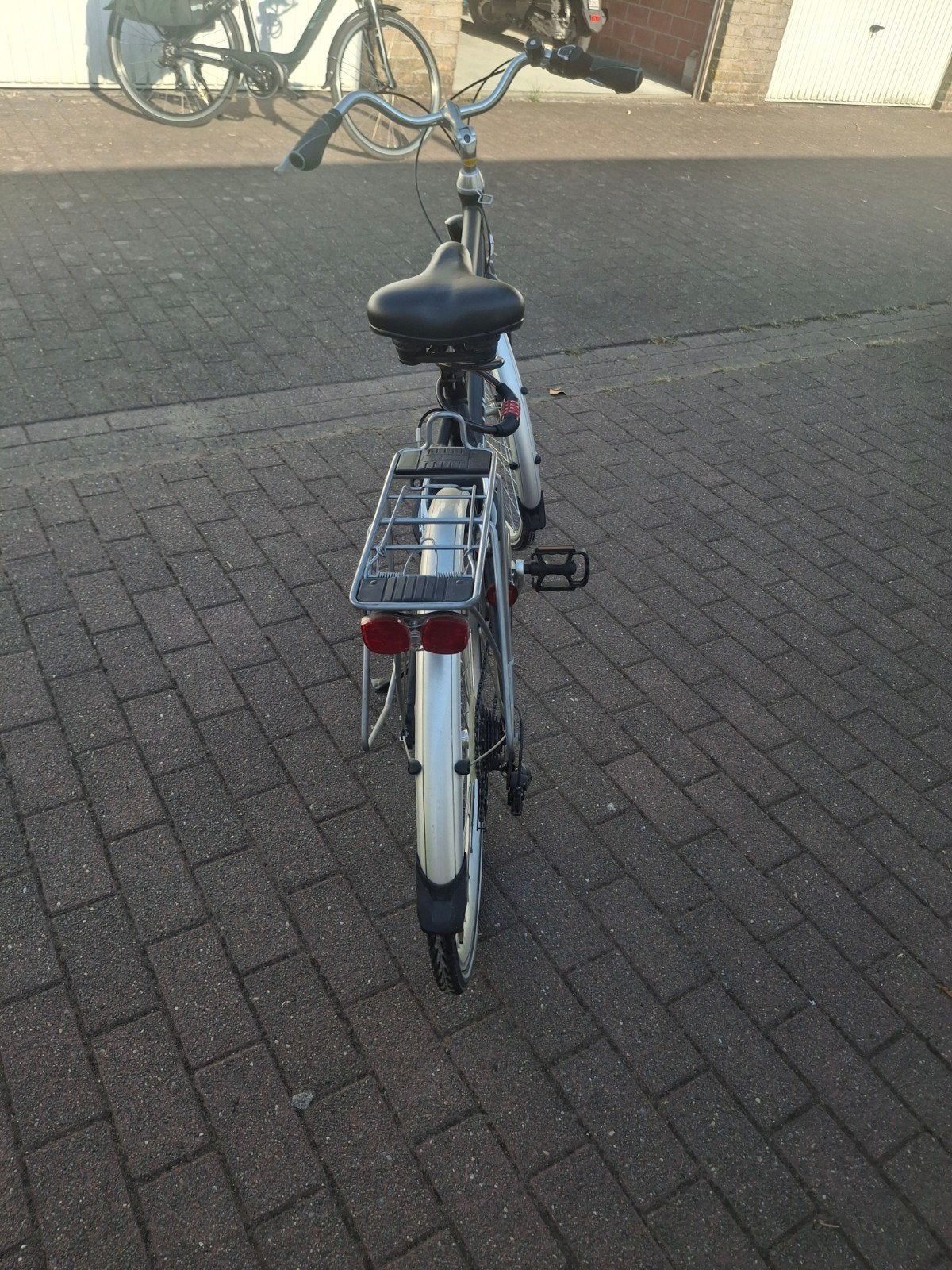 Te koop fiets zwart fietsmaat 28., Autres marques, Vitesses, Frein sur jante, Comme neuf