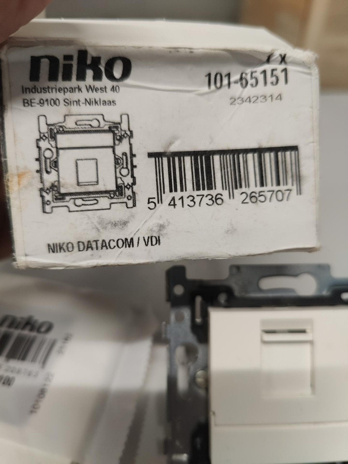 À VENDRE – Matériel électrique NIKO neuf – Prise réseau RJ45, Bricolage & Construction, Enlèvement ou Envoi, Neuf, Autres marques