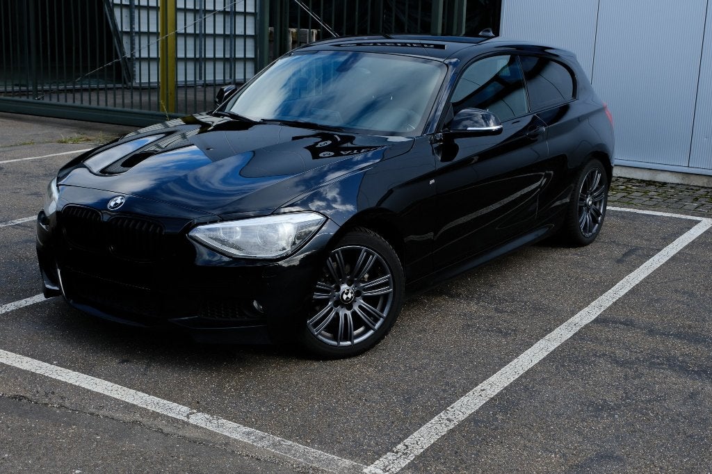 BMW 116d M Sport Automatique, Autos, Euro 6, Entreprise, Alcantara, Noir