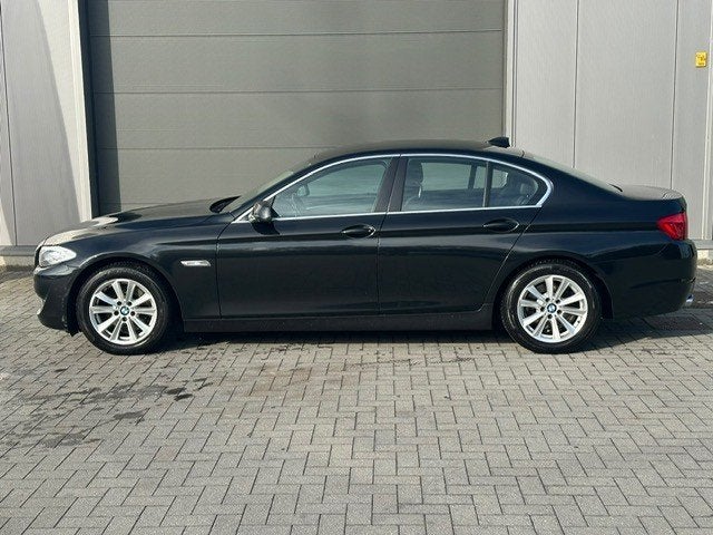 BMW 520D automaat 73.000km, Entreprise, Entretenue par le concessionnaire, Noir, Automatique