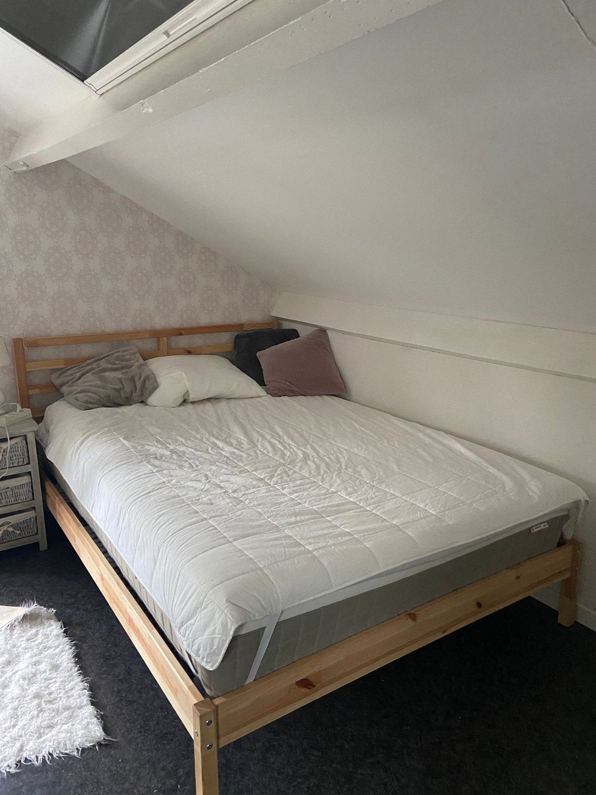 Houten bed IKEA, Huis en Inrichting, Ophalen, Zo goed als nieuw