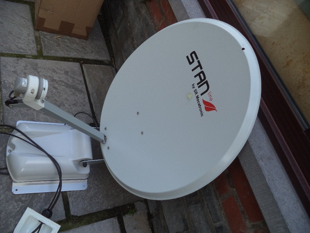 antenne satellite automatique, TV, Hi-fi & Vidéo, Enlèvement, Comme neuf, Antenne (parabolique)
