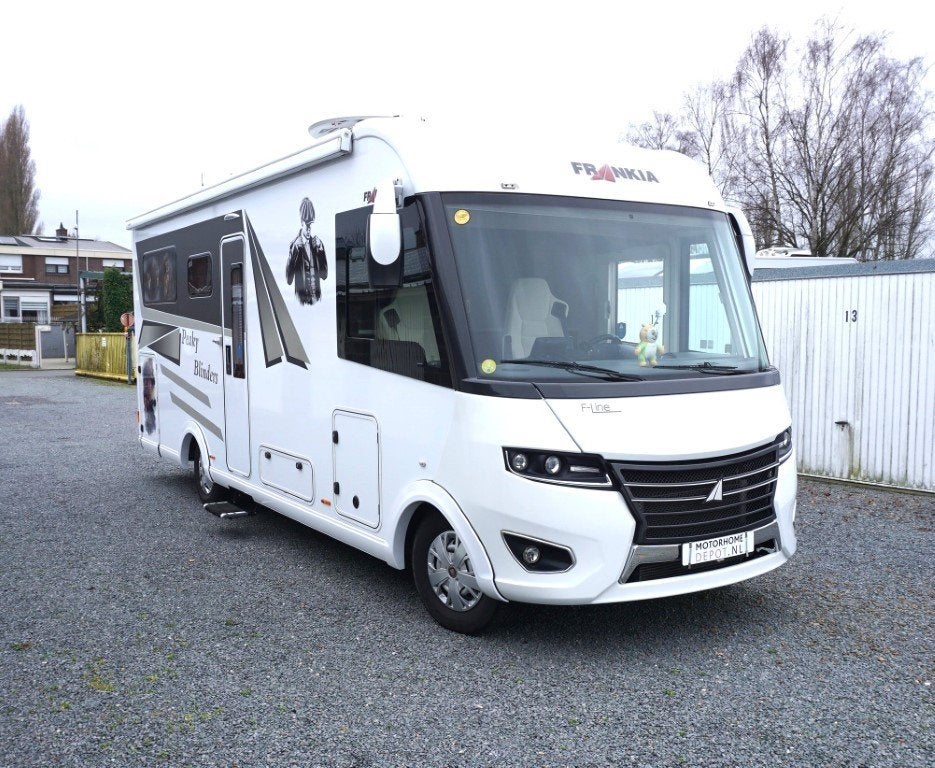 Frankia F-line 740 Plus Automaat 2019 met lage km stand, Caravans en Kamperen, Mobilhomes, Fiat, Vloeistofverwarming, Bedrijf