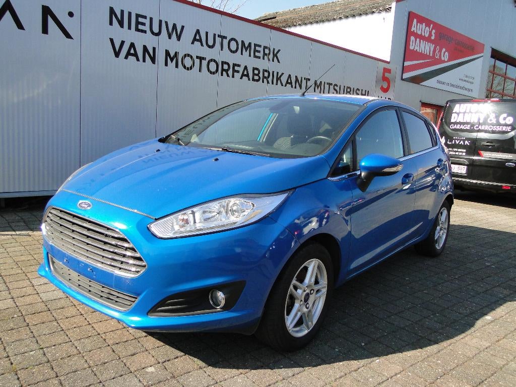FORD FIESTA TITANIUM, Voorwielaandrijving, Euro 5, Stof, Zwart