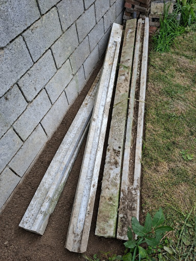 Betonpalen, Ophalen, Zo goed als nieuw, 180 tot 250 cm, Palen