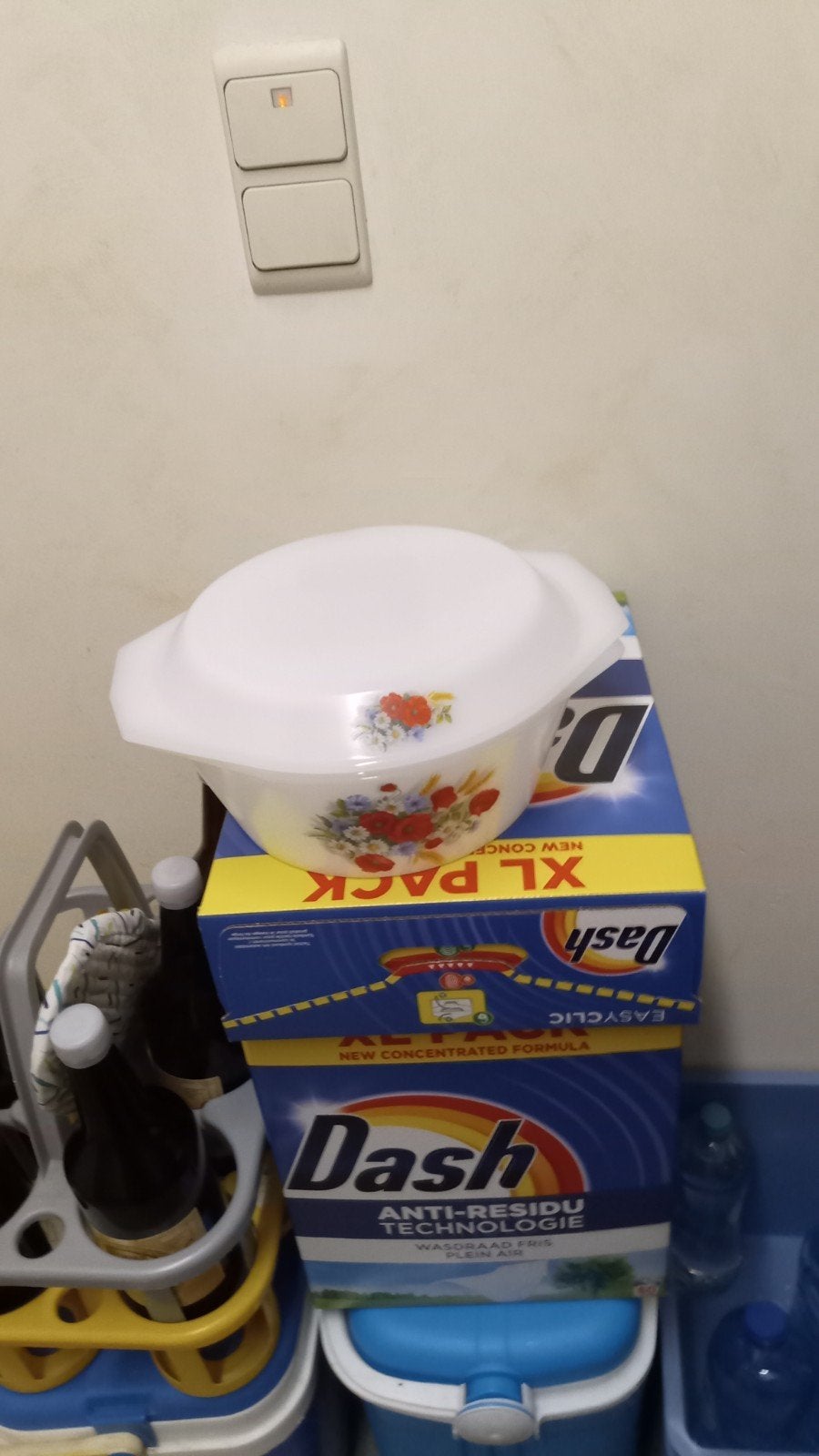 av plat avec couvercle en arcopal vinted année 70 prix 5€, Maison & Meubles, Cuisine | Vaisselle, Neuf, Enlèvement ou Envoi, Céramique