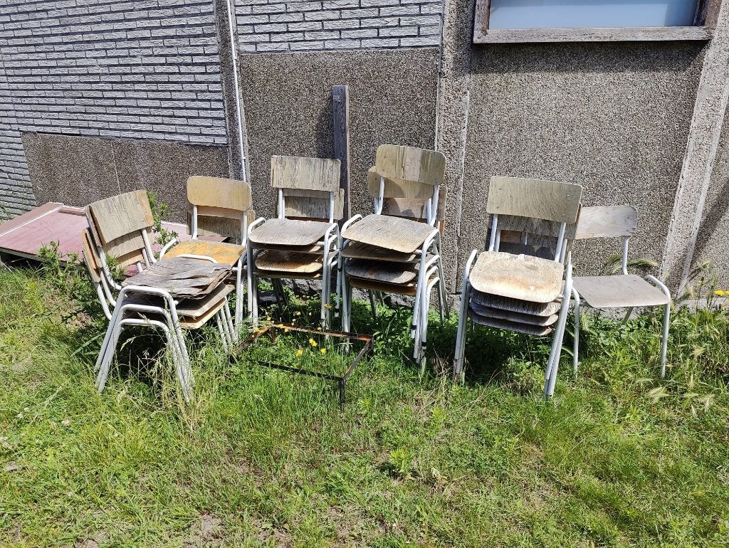 Gratis oude schoolstoelen, Huis en Inrichting, Ophalen, Gebruikt, Hout