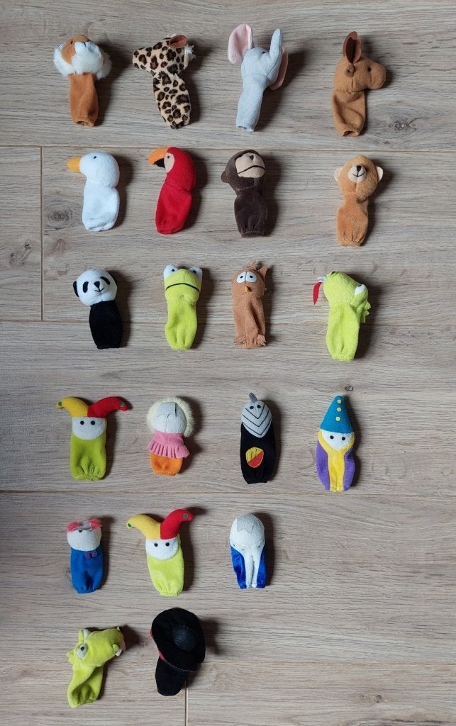 ensemble de 21 marionnettes à doigts, Enlèvement ou Envoi