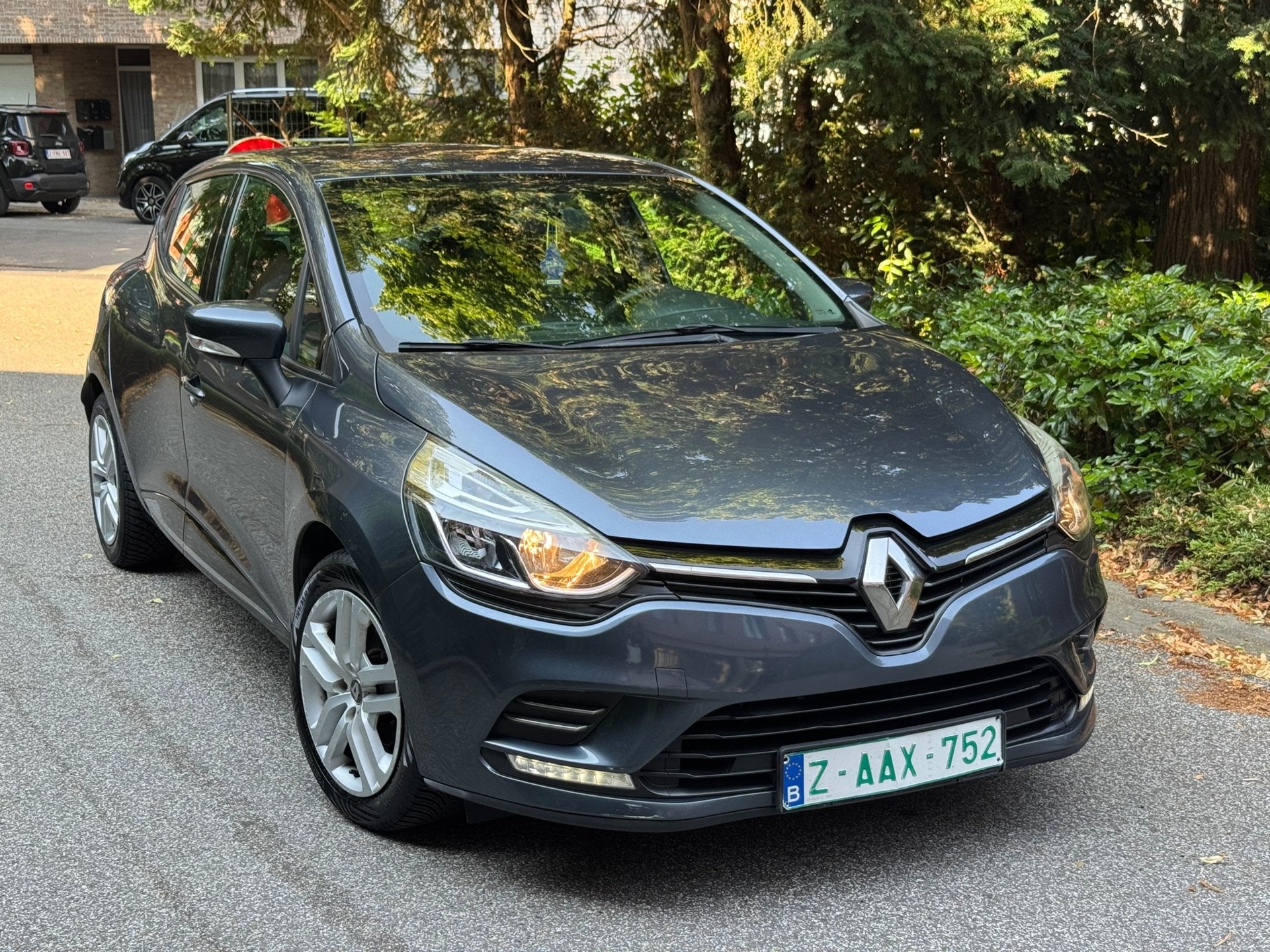 Renault Clio, Autos, Renault, Entreprise, Achat, Clio, ABS, Phares directionnels, Airbags, Air conditionné, Climatisation automatique