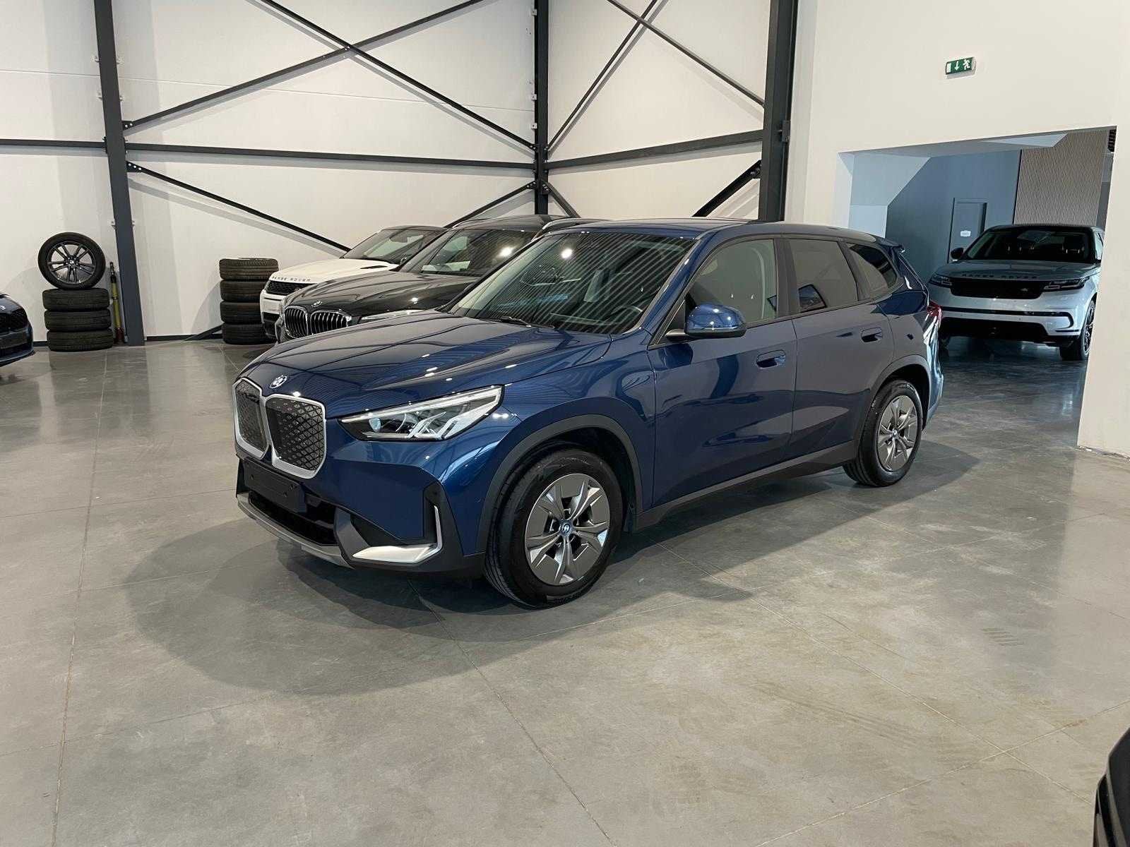 2024 BMW Ix1 Xdrive 30 Personenauto, Auto's, Automaat, Gebruikt, Overige carrosserie, Te koop
