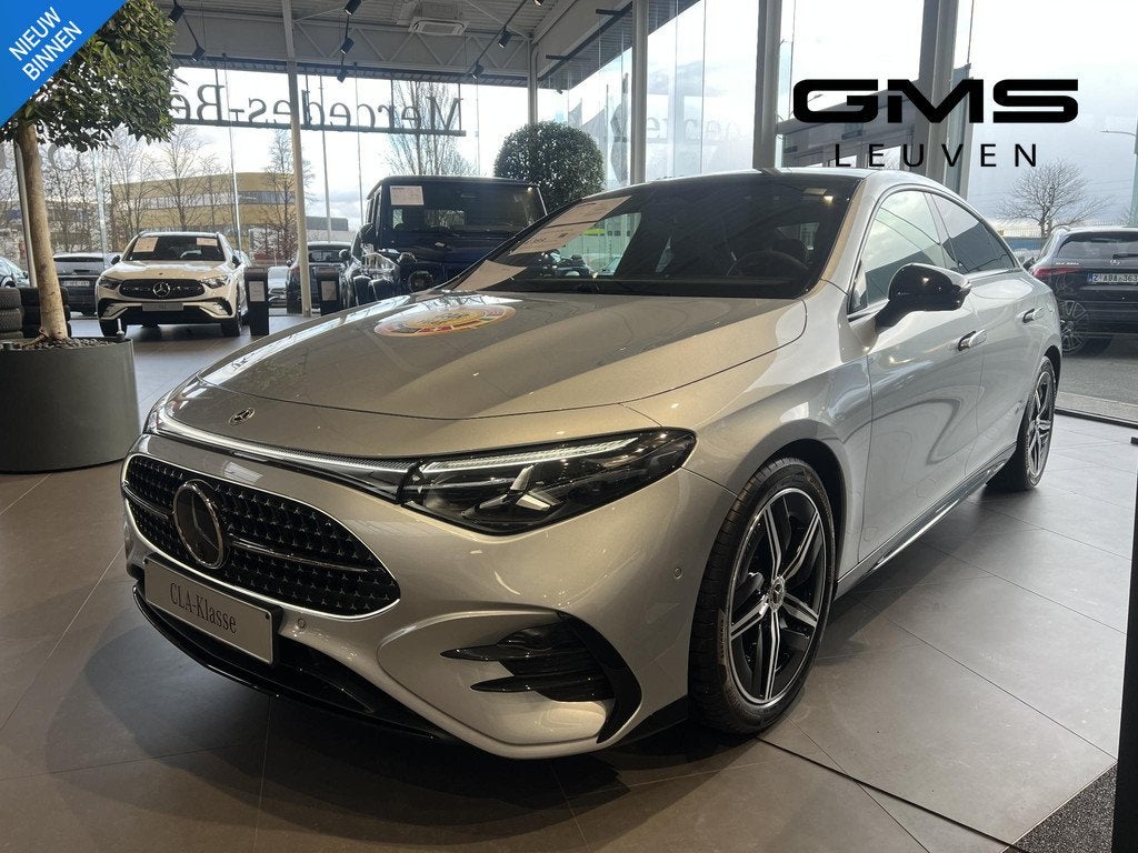 Mercedes-Benz CLA-Klasse 180 AMG Line (automatique), Autos, Neuf, Achat, 4 portes, Noir