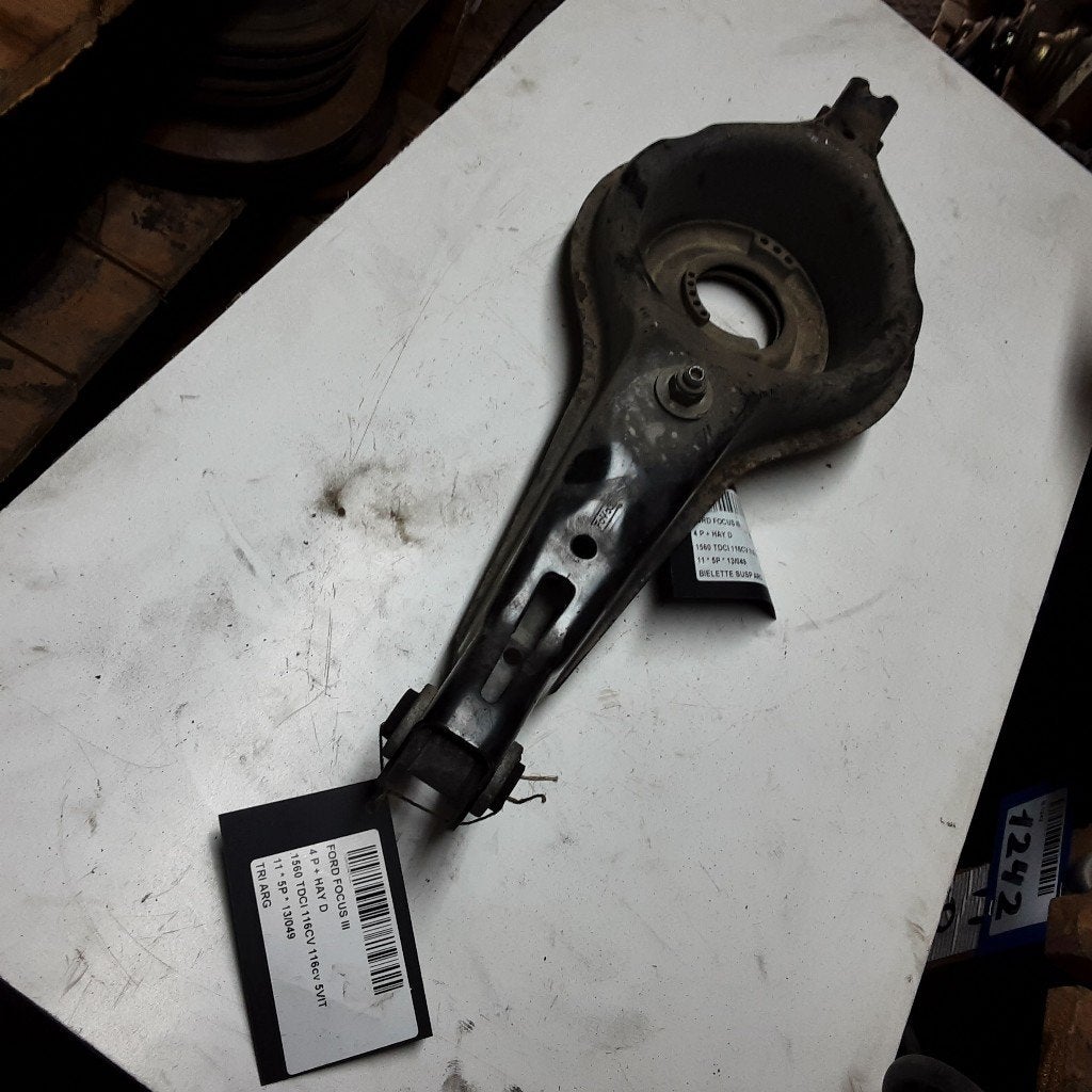 DRAAGARM LINKS ACHTER Ford Focus 3 Wagon (01-2010/02-2020), Gebruikt, Henry-Ford-Straße  1
50735  Köln, DE, Ford-Werke GmbH, Kunden@ford.com