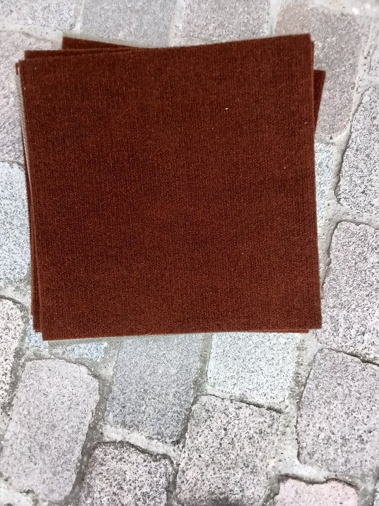 Tapijt tegels 40 x40, Ophalen, Gebruikt, Bruin, Vierkant