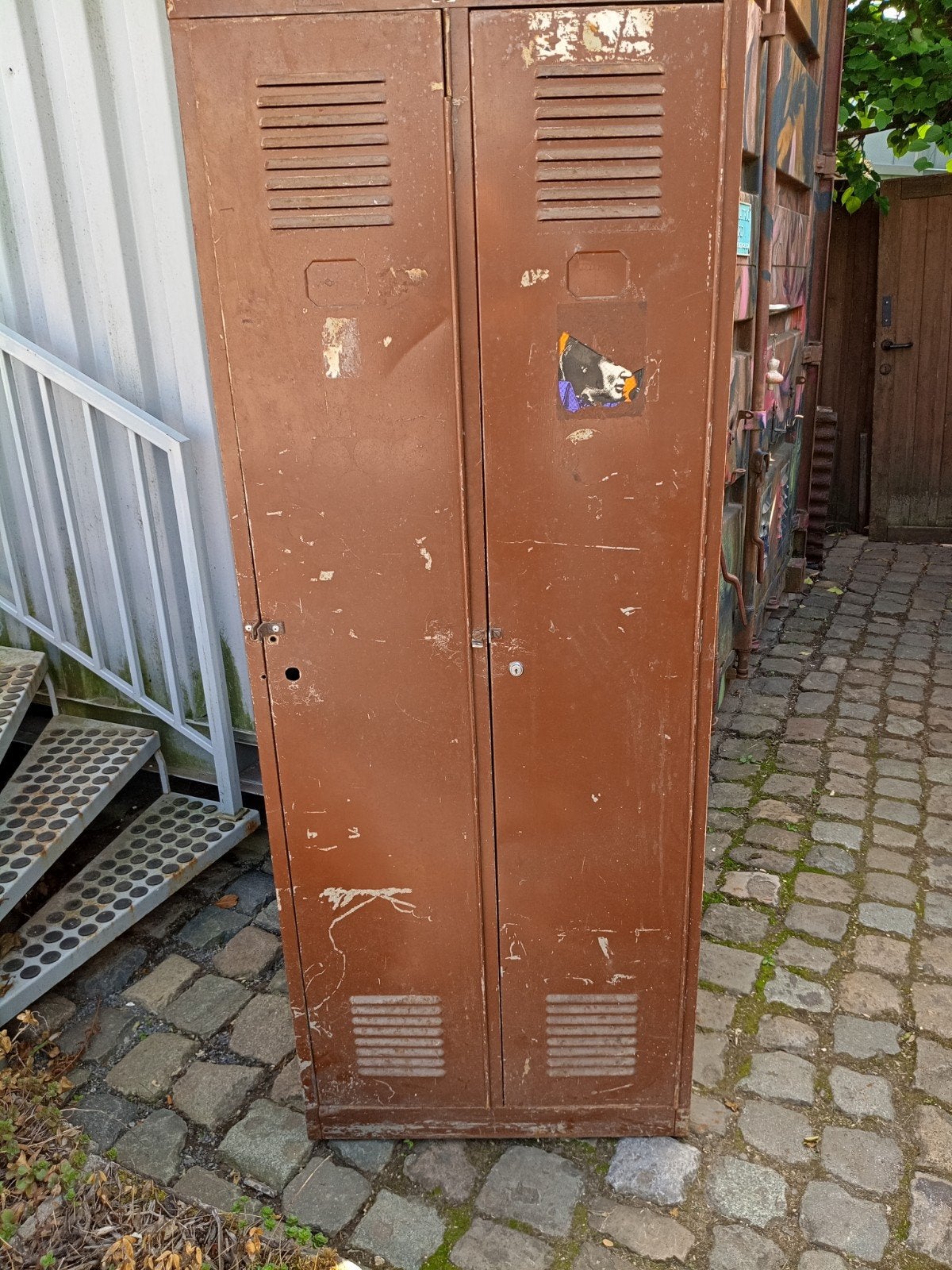 metalen locker, Ophalen
