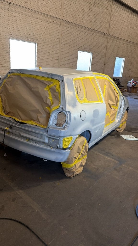 PEINTRE AUTOMOBILE RECHERCHÉ — VW POLO, Dommage à la peinture ou Pulvérisation