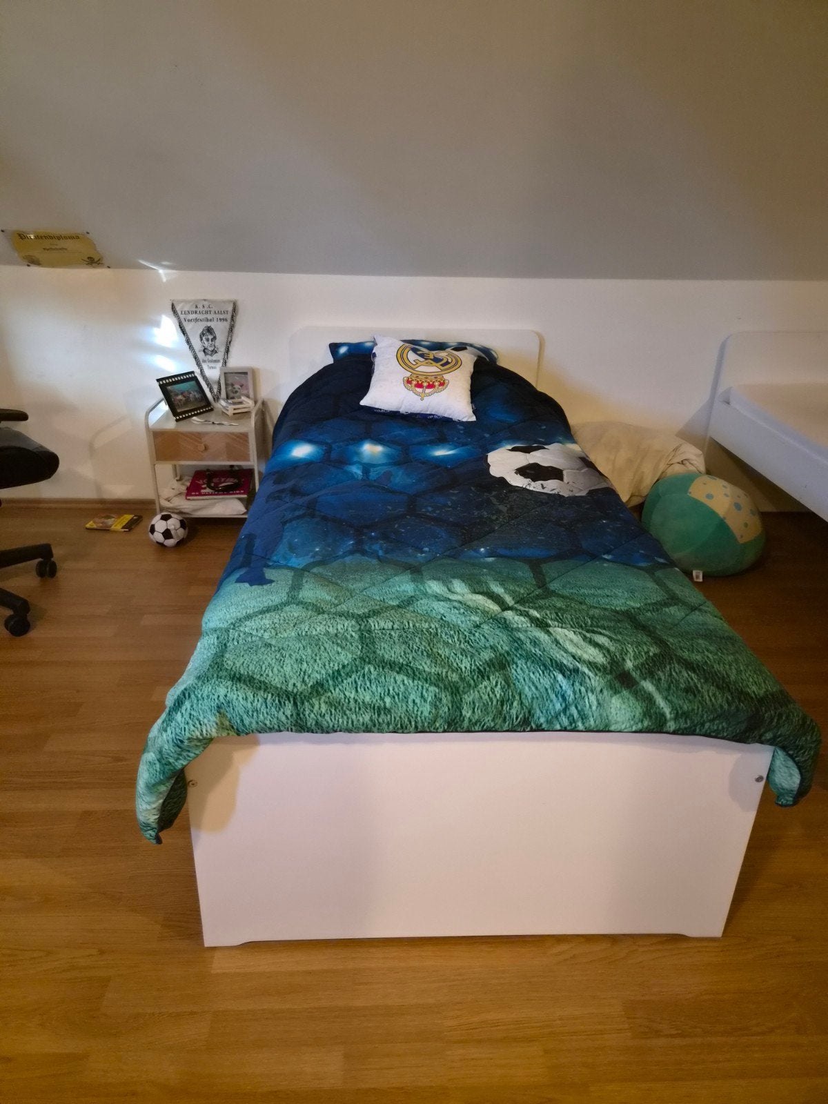 eenpersoonsbed wit, Huis en Inrichting, Ophalen, Zo goed als nieuw, Eenpersoons
