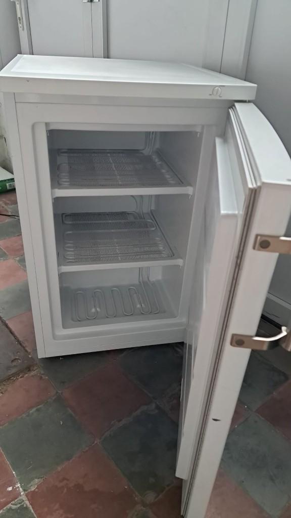Diepvries (3 schuiven), Minder dan 60 cm, Zo goed als nieuw, Vrijstaand, Ophalen