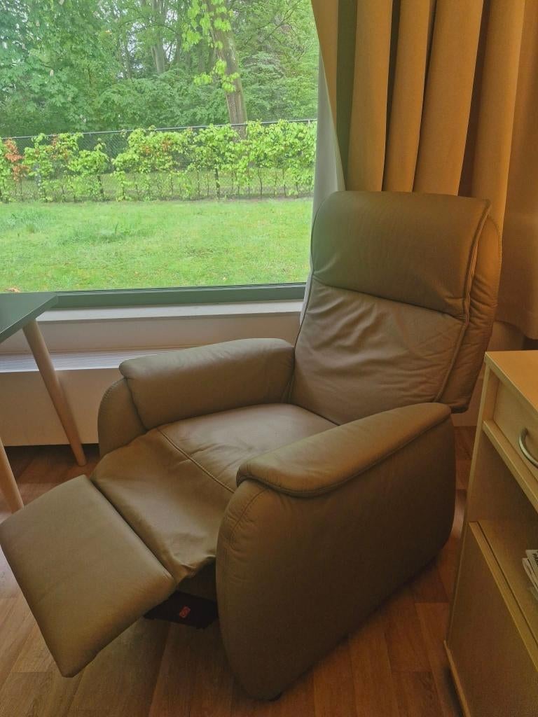 Relaxstoel, Ophalen, Zo goed als nieuw, 75 tot 100 cm, Leer