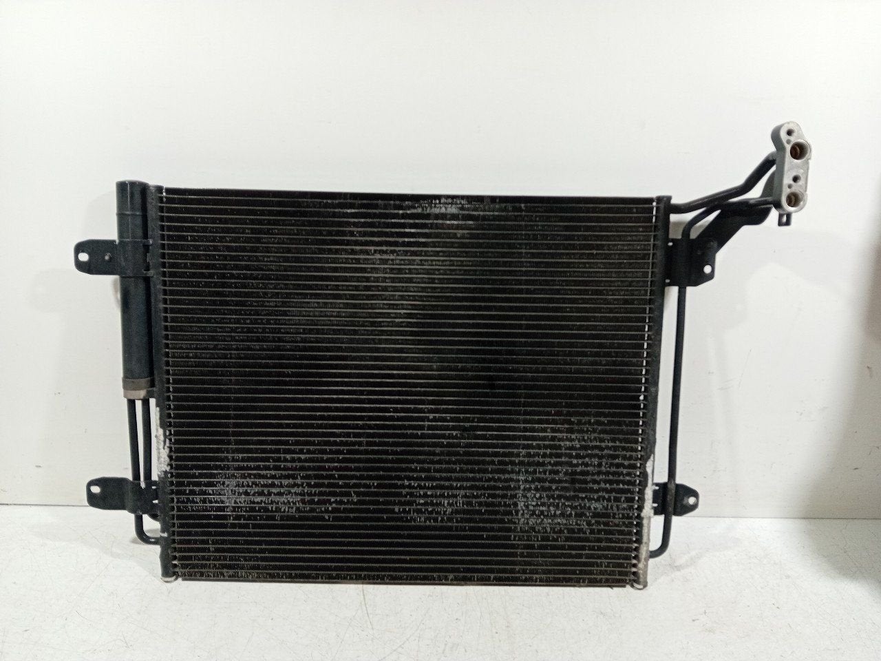 Airco radiateur Volkswagen Tiguan, Onderdelen@venauto.nl, Van der Ven Autorecycling B.V., Ettenseweg 76, 4706 PB Roosendaal, The Netherlands