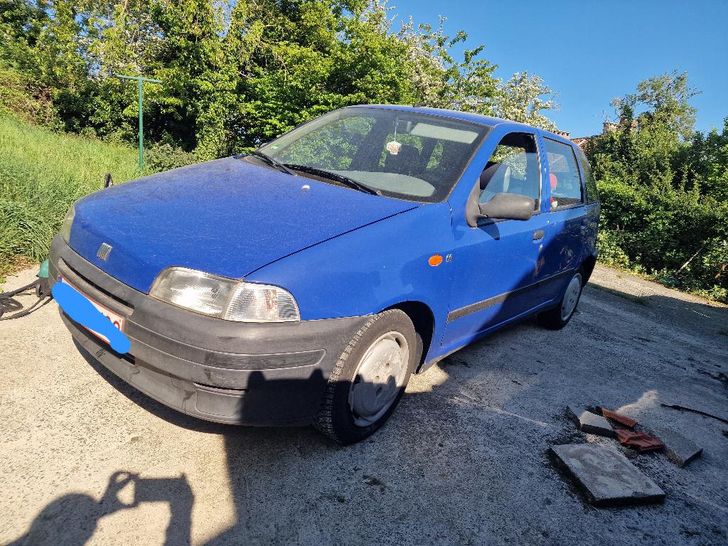 Fiat punto 1.2cc 40km boite automatique 111000km ancêtre, Autos, Fiat, Achat, Bleu, 5 portes, Automatique
