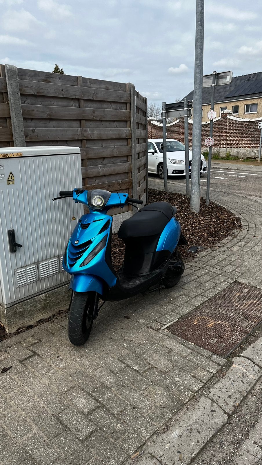 Piaggio zip 70cc, Fietsen en Brommers, Ophalen, Klasse A (25 km/u), Zo goed als nieuw, Benzine