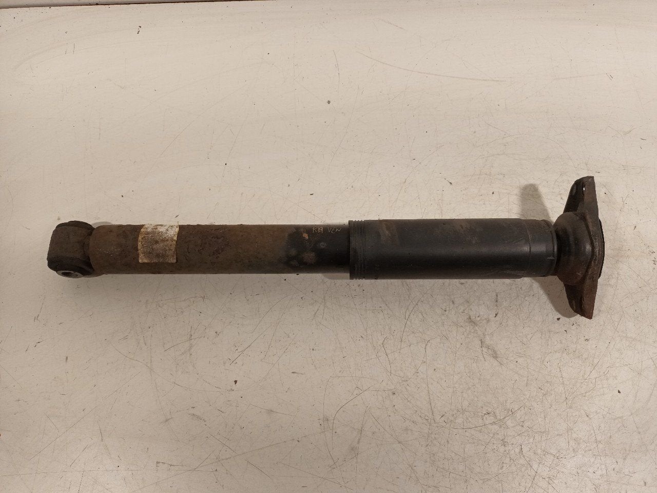 Schokbreker rechts achter Ford Mondeo, Onderdelen@venauto.nl, Van der Ven Autorecycling B.V., Ettenseweg 76, 4706 PB Roosendaal, The Netherlands