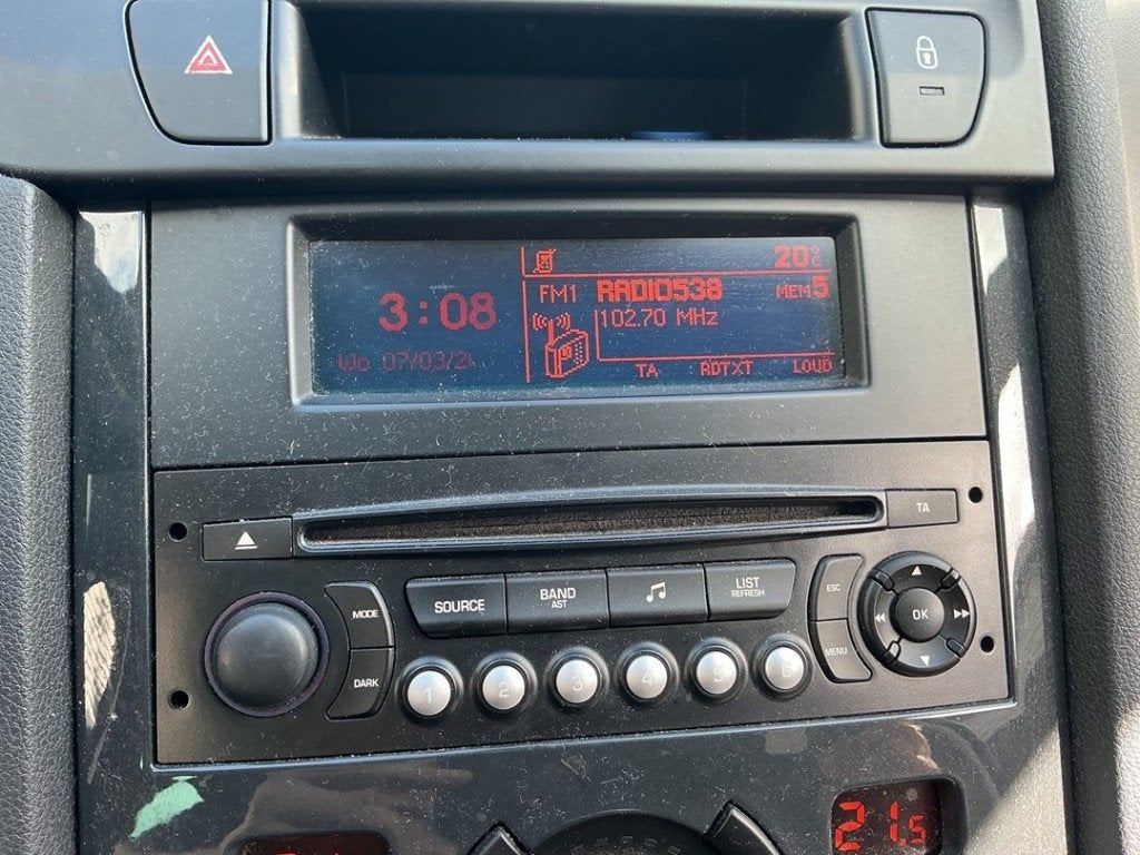 RADIO Peugeot 5008 I (0A / 0E) (|16093773XT|1616150580|), Kontakt-peugeot@peugeot.com, Utilisé, Peugeot Deutschland GmbH, Bahnhofsplatz
65423  Rüsselsheim, DE