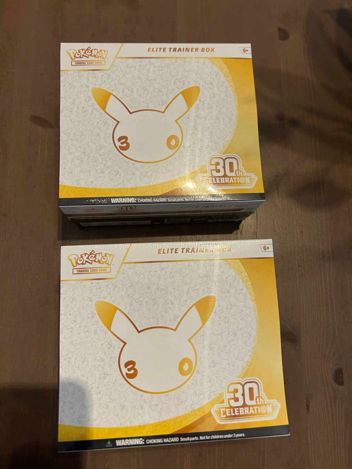 Pokemon etb 30 jaar, Consoles de jeu & Jeux vidéo, Enlèvement, Comme neuf
