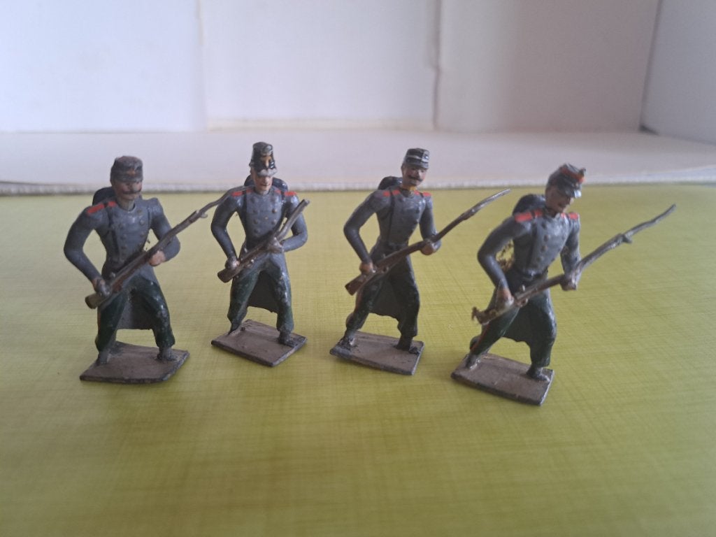 4 Franse speelgoedsoldaatjes Napoleon III CBG Mignot, Ophalen of Verzenden, Gebruikt