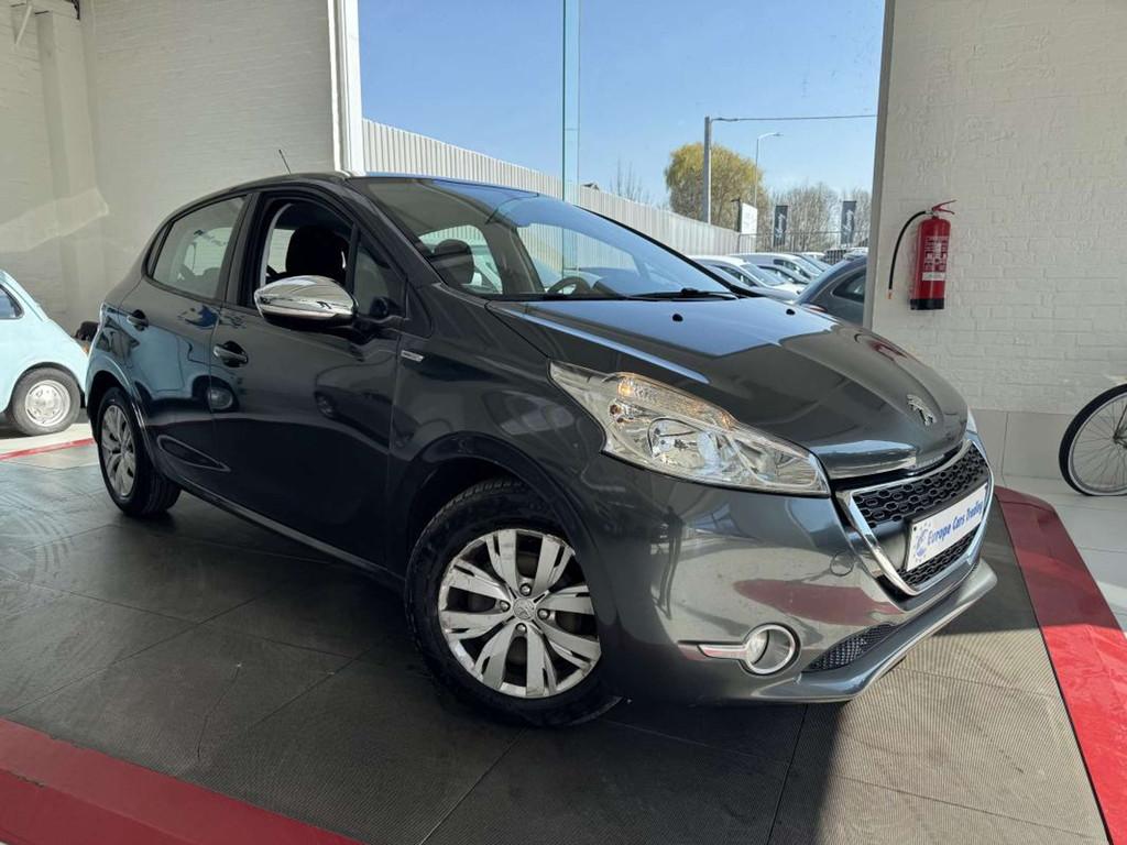 Peugeot 208 URBAN SOUL 1.4 e-HDI 68Ch GPS CLIM GAR 12M, Auto's, Stof, 1398 cc, Beige, Bedrijf