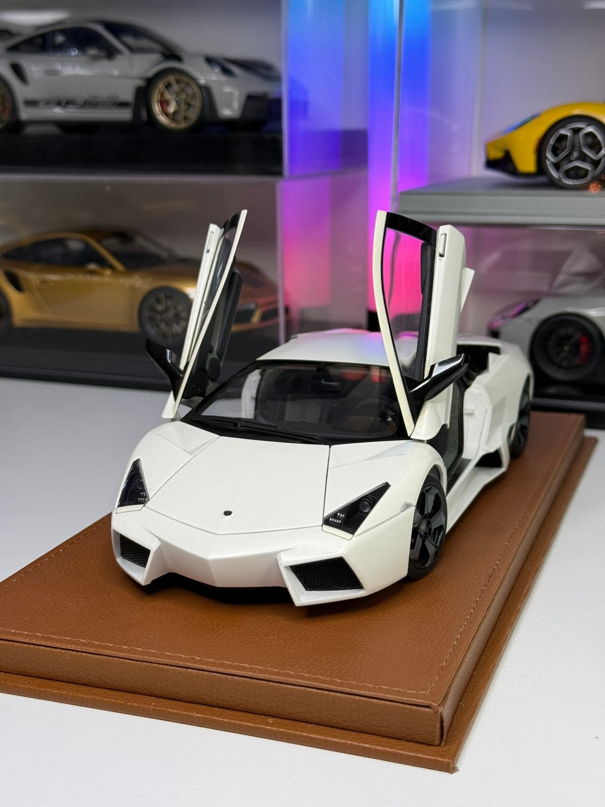 Lamborghini reventon autoart 1/18, Hobby en Vrije tijd, Ophalen of Verzenden, Auto, Autoart