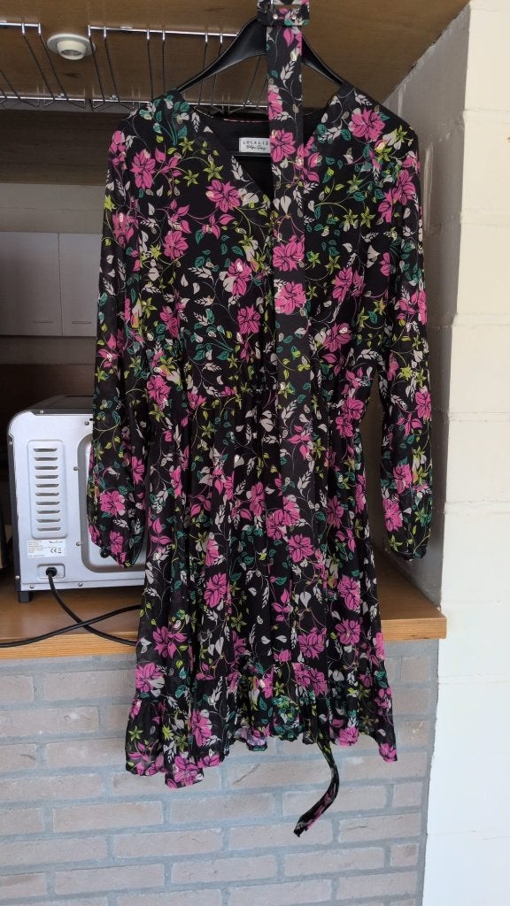 kleedje van Lola & Liza - 44 - 8€, Lola & Liza, Zwart, Maat 42/44 (L), Ophalen of Verzenden
